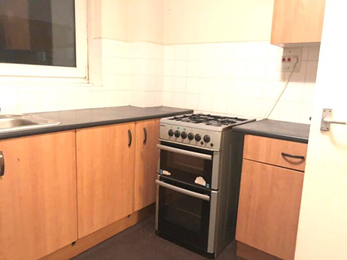 1 Bedroom Flat To Rent In Vandome Close, London, E16