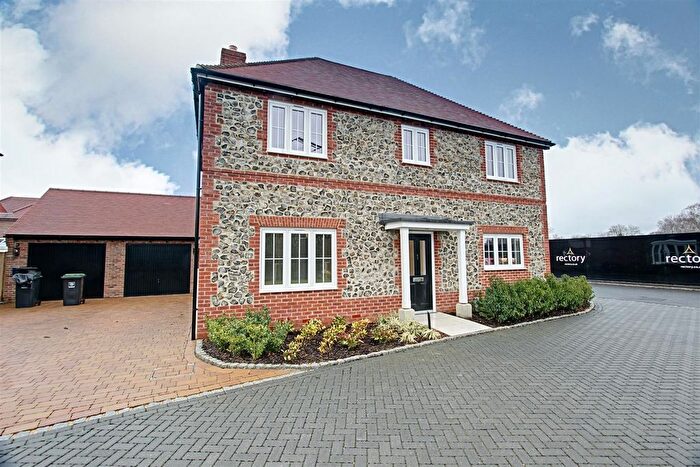 4 Bedroom Detached House For Sale In Tring Road, Wilstone, Tring, HP23