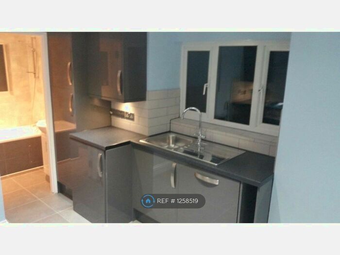 1 Bedroom Flat To Rent In Foxberry Road, London, SE4