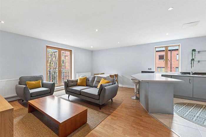 3 Bedroom Flat For Sale In The Square, Seller Street, Chester, Cheshire, CH1