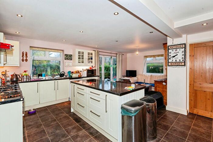 4 Bedroom Semi Detached House For Sale In Highway Road, Maidenhead, Berkshire, SL6