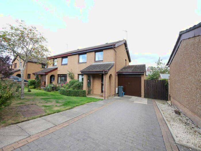 3 Bedroom Semi-Detached House To Rent In Candlemaker`s Park, Gilmerton, Edinburgh, EH17
