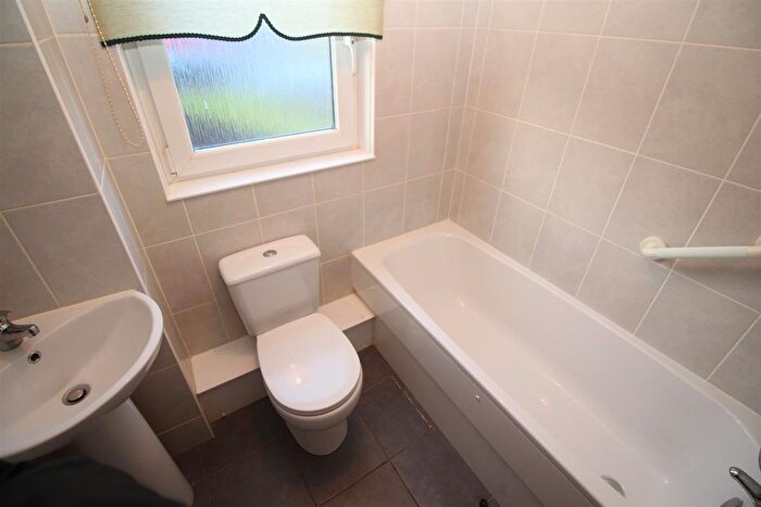 2 Bedroom Semi-Detached House For Sale In Bournemouth Road, Gourock, PA19