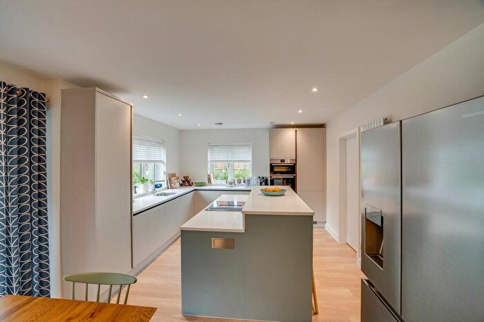 5 Bedroom Detached House For Sale In Hopper Road, Eastleigh, SO50