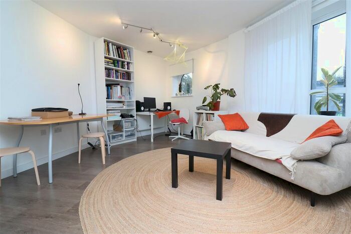 1 Bedroom Flat To Rent In Lower Road, London, SE8