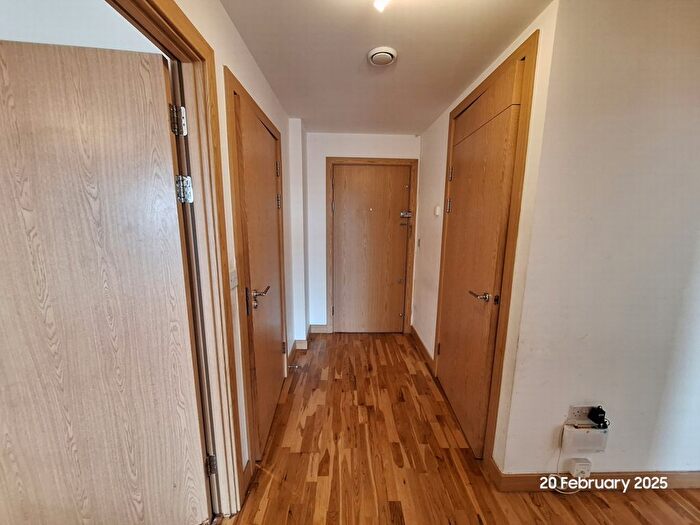 2 Bedroom Flat To Rent In Manor Road, Wallington, SM6