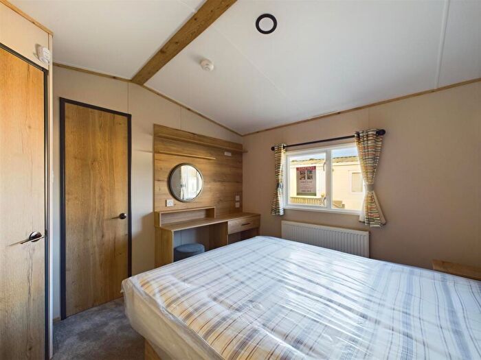 2 Bedroom Chalet For Sale In Woodthorpe Leisure Park, Woodthorpe, Alford, LN13