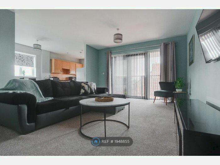 2 Bedroom Terraced House To Rent In Hyde Road, Manchester, M18