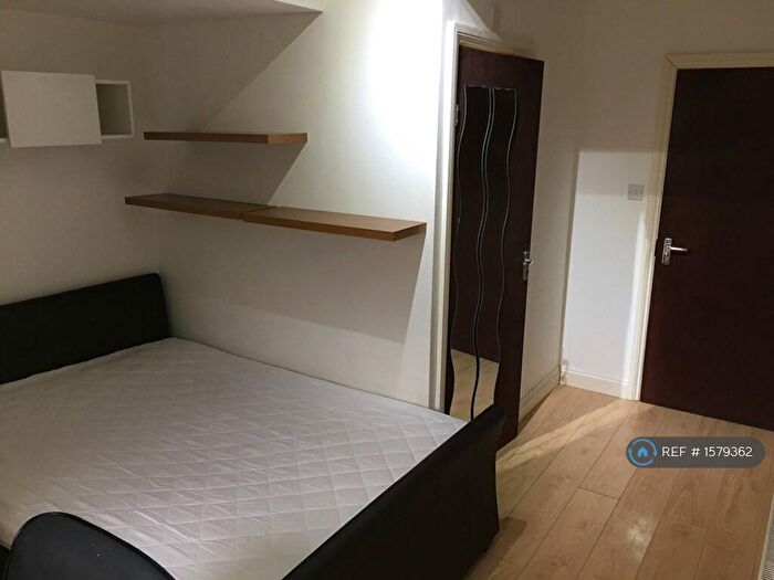 Studio To Rent In Prior Deram Walk, Coventry, CV4