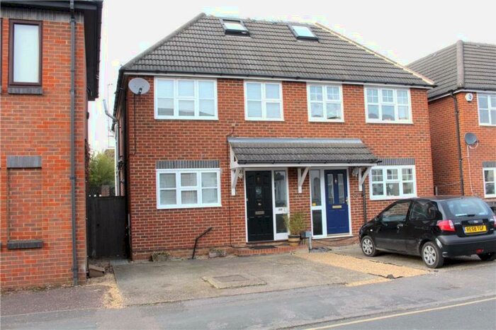 4 Bedroom Semi-Detached House To Rent In Woking, GU21