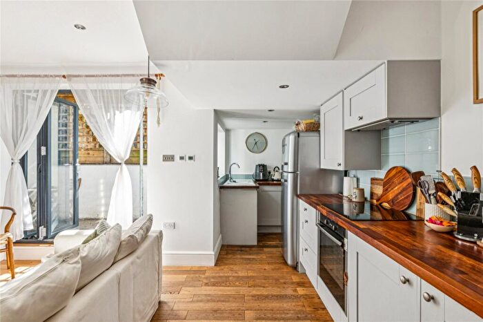 1 Bedroom Apartment For Sale In Oberstein Road, SW11