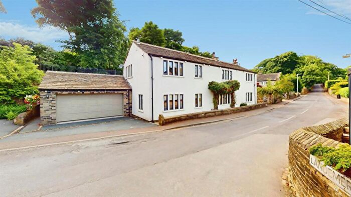 5 Bedroom Cottage For Sale In Landemere Syke, Northowram, Halifax, HX3