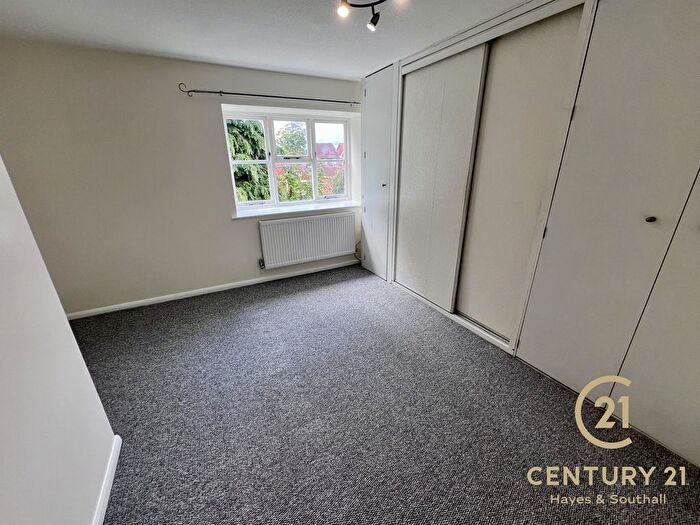 2 Bedroom End Of Terrace House To Rent In Wilstone Close, UB4
