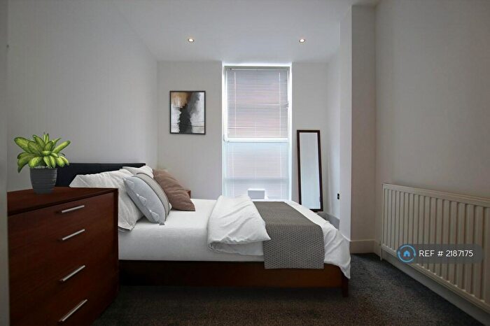 1 Bedroom Flat To Rent In Hamond Square, London, N1