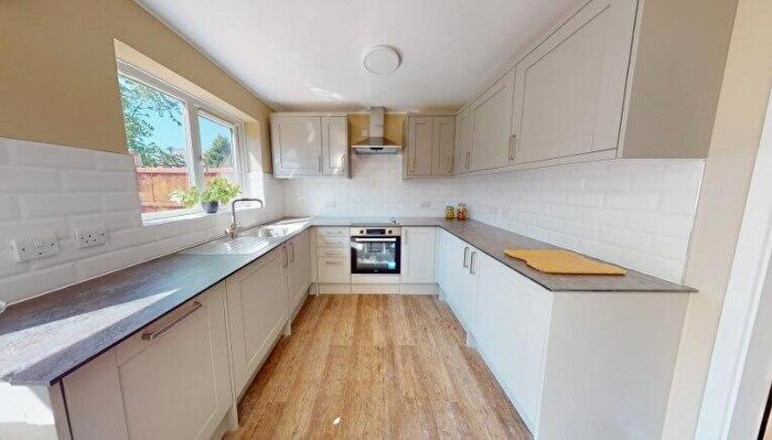 2 Bedroom End Of Terrace House To Rent In Kittiwake Mews, Lenton, Nottingham, NG7