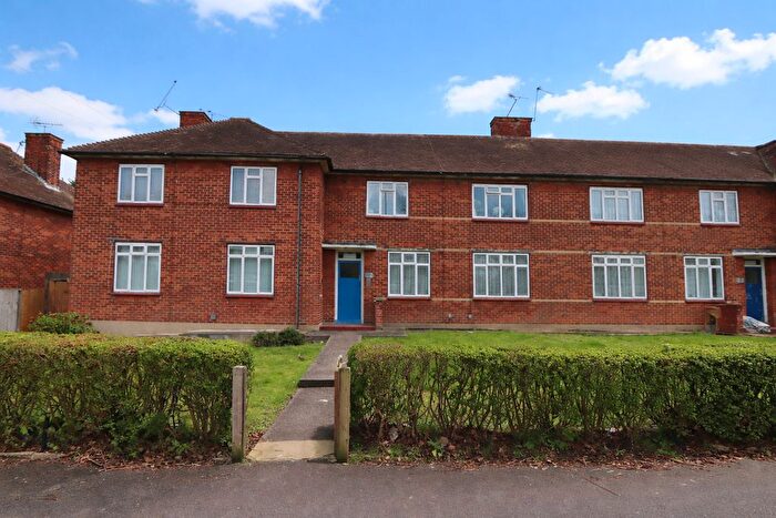 1 Bedroom Flat For Sale In Faringdon Avenue, Romford, RM3