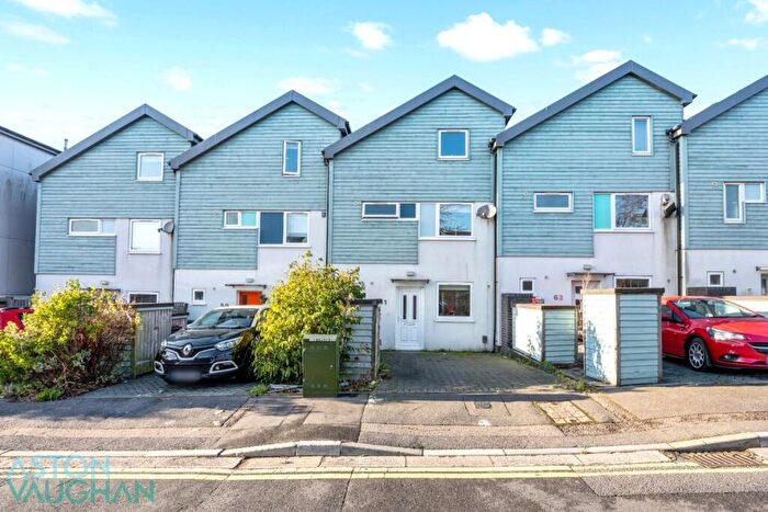 4 Bedroom Semi Detached House To Rent In Bevendean Road, Brighton, BN2