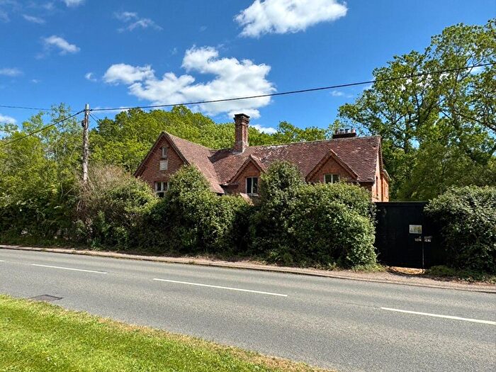 Detached House For Sale In Vicarage Hill, Loxwood, Billingshurst, West Sussex, RH14
