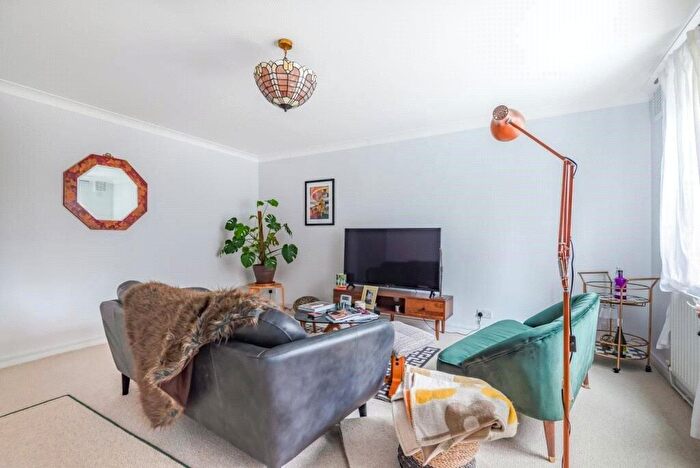 2 Bedroom Apartment To Rent In Eglinton Hill, London, SE18