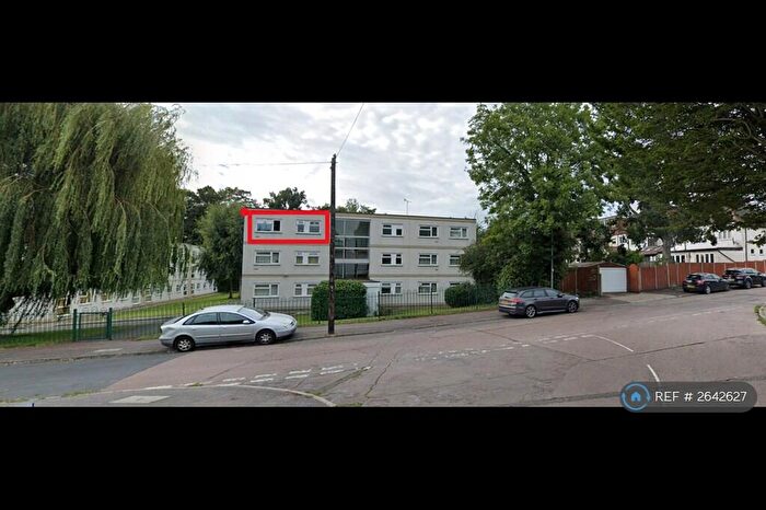 1 Bedroom Flat To Rent In Hornbeam Road, Buckhurst Hill, IG9