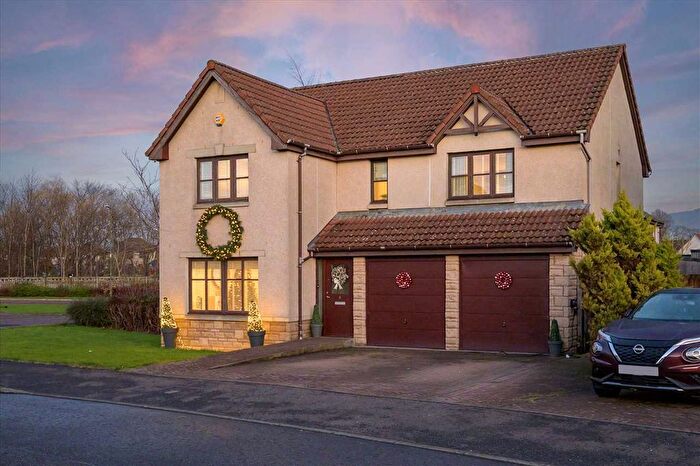 5 Bedroom Detached House For Sale In Cauldhame Street, Falkirk, FK2