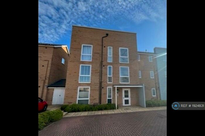 1 Bedroom Flat To Rent In Buttercup Crescent, Bristol, BS16