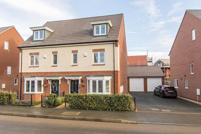 3 Bedroom Semi-Detached House For Sale In Airfield Road, Market Harborough, LE16