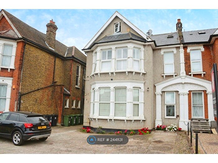 1 Bedroom Flat To Rent In Bromley Road, London, SE6