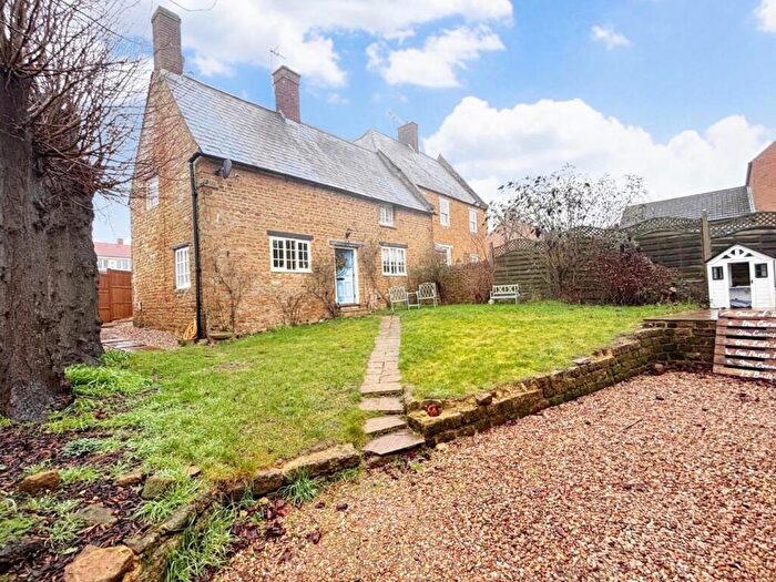 2 Bedroom Cottage For Sale In Main Street, Loddington, Northamptonshire, NN14