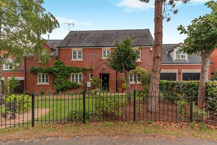 5 Bedroom Detached House For Sale In Quarry Close, Hartpury, GL19