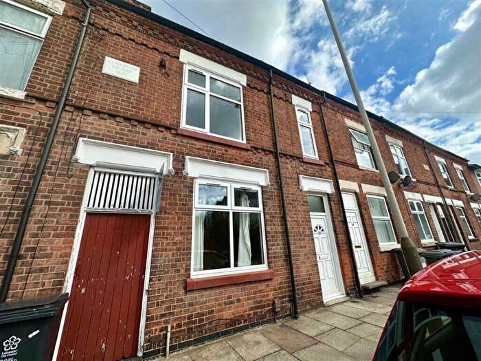 4 Bedroom Terraced House To Rent In Wordsworth Road, Leicester, LE2