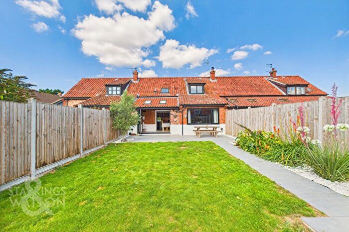3 Bedroom Barn Conversion For Sale In Edward Seago Place, Brooke, Norwich, NR15