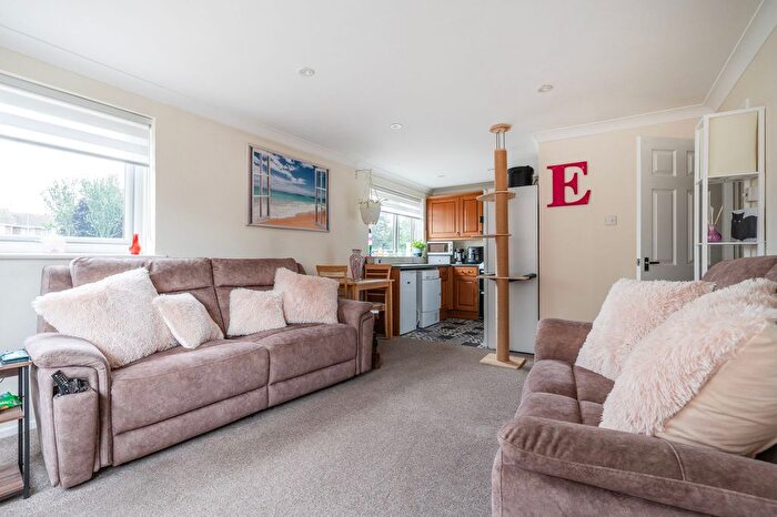 1 Bedroom Flat For Sale In Kalmia Green, Gorleston, NR31