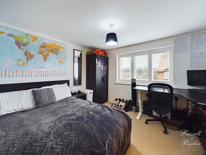 4 Bedroom Detached House For Sale In Toll Gate Street, Tingewick, MK18