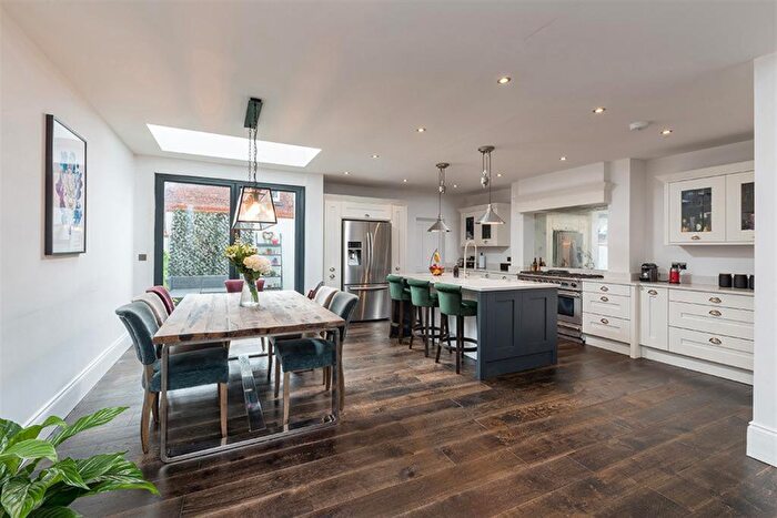 5 Bedroom Terraced House To Rent In Linden Road, Newcastle Upon Tyne, NE3