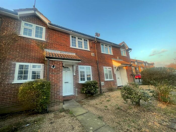 1 Bedroom Terraced House To Rent In Snowdon Close, Eastbourne, BN23