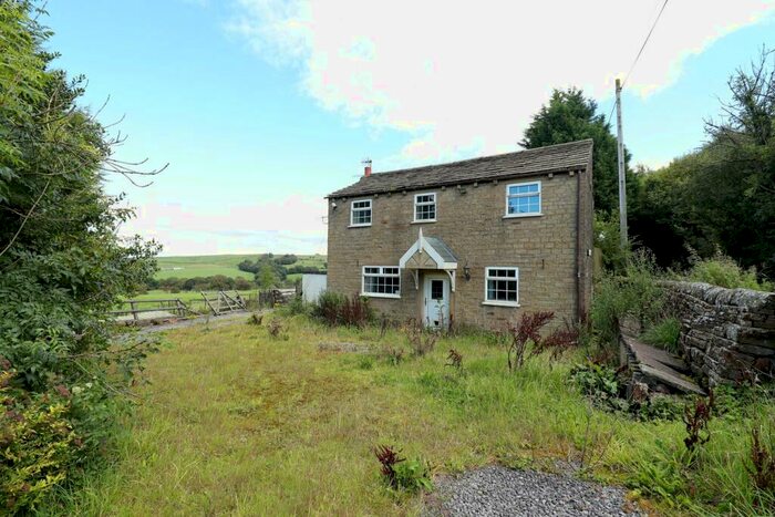 2 Bedroom Smallholding For Sale In Birchenlee Lane, Colne, BB8