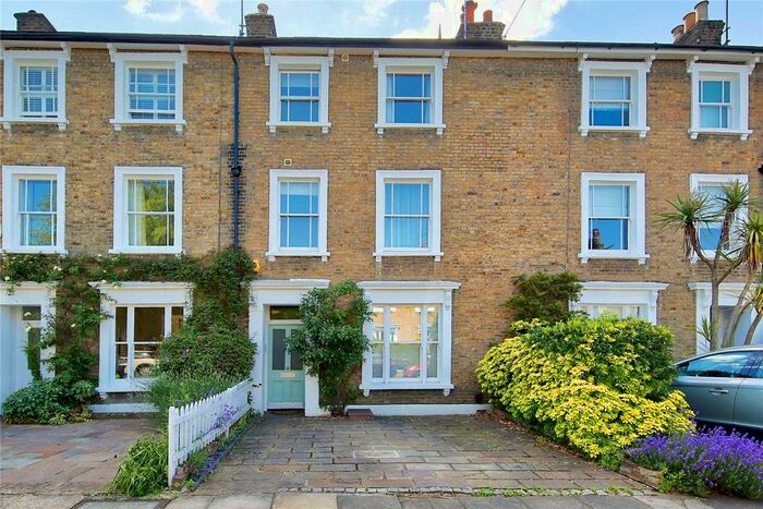 4 Bedroom Detached House To Rent In Sydney Road, Richmond, TW9