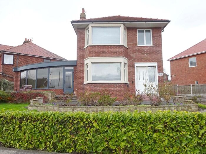 2 Bedroom Detached House For Sale In Devonshire Road, FY2