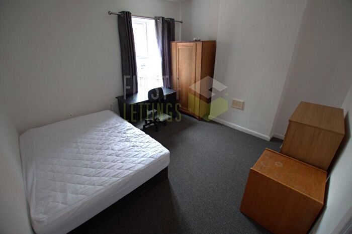 2 Bedroom Flat To Rent In Prebend Street, Highfields, LE2