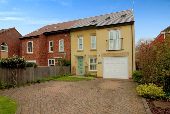 5 Bedroom Semi-Detached House For Sale In Main Street, Elvington, York, YO41