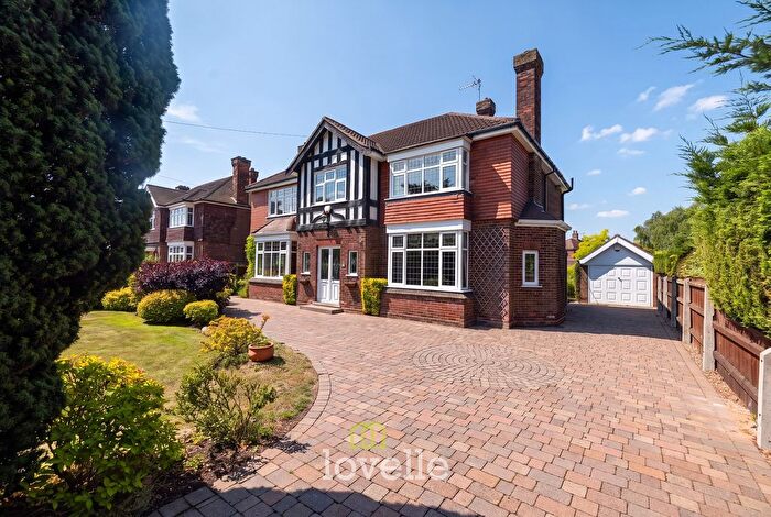4 Bedroom Detached House For Sale In Bargate, Grimsby, DN34