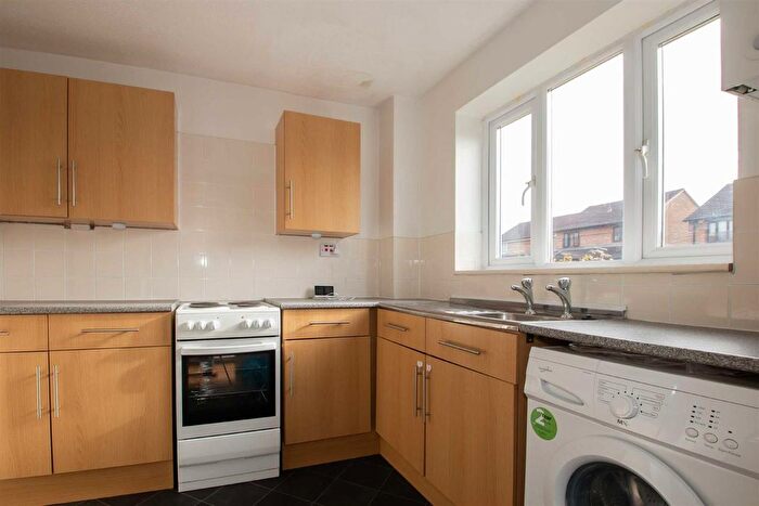 2 Bedroom Terraced House To Rent In Hexham Gardens, Bletchley, MK3