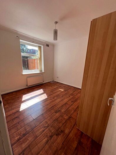 1 Bedroom Flat To Rent In High Road, Leytonstone, E11