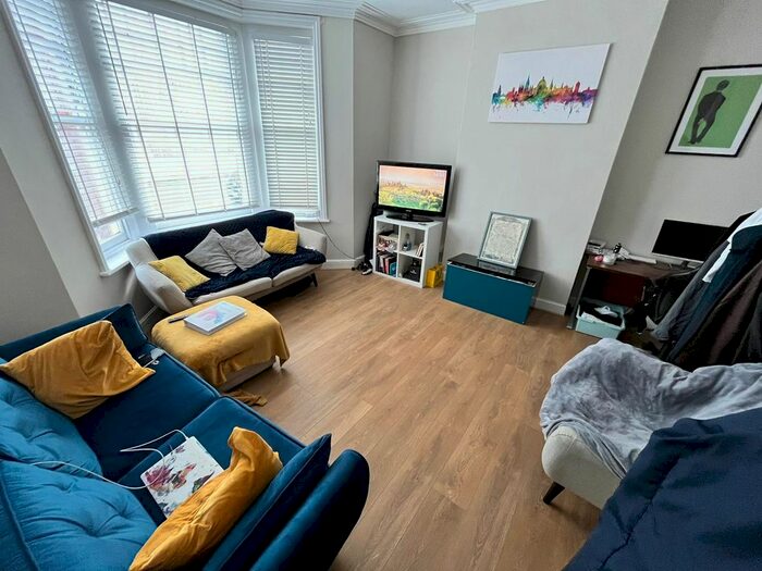 1 Bedroom Flat To Rent In Elmhurst Street, London, SW4