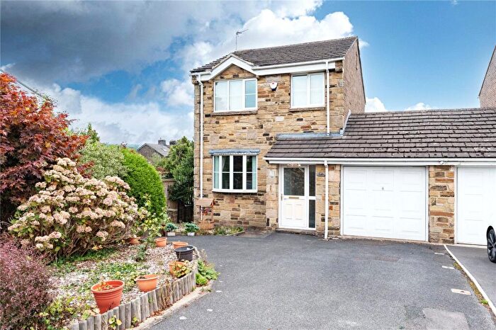 3 Bedroom Link Detached House For Sale In Back Lane, Guiseley, Leeds, West Yorkshire, LS20