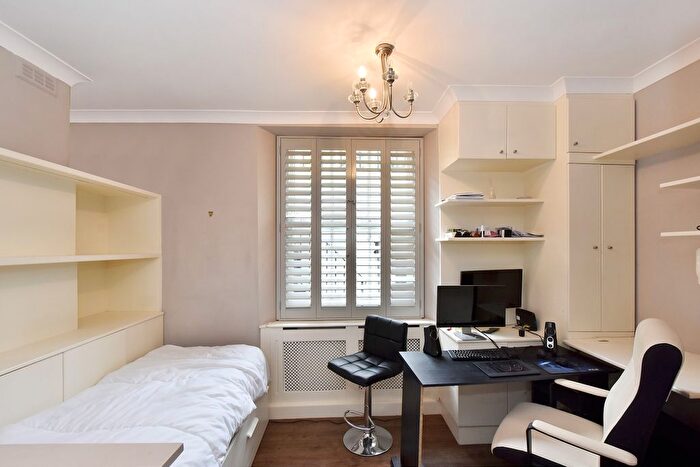 Studio To Rent In Warwick Way, London, SW1V