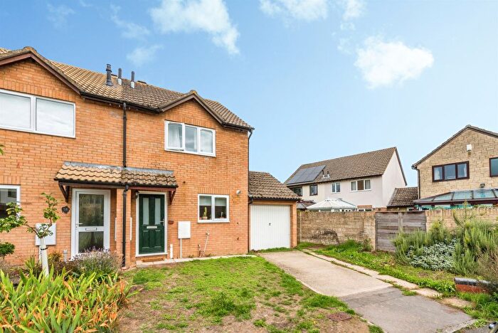 2 Bedroom Semi-Detached House For Sale In Dovehouse Close, Eynsham, Witney, OX29