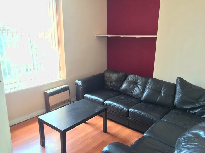 1 Bedroom Flat To Rent In Little Horton Lane, Bradford, BD5