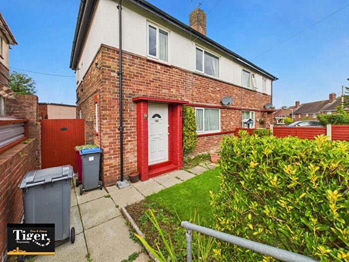 3 Bedroom Semi Detached House For Sale In Wensleydale Avenue, Blackpool, FY3
